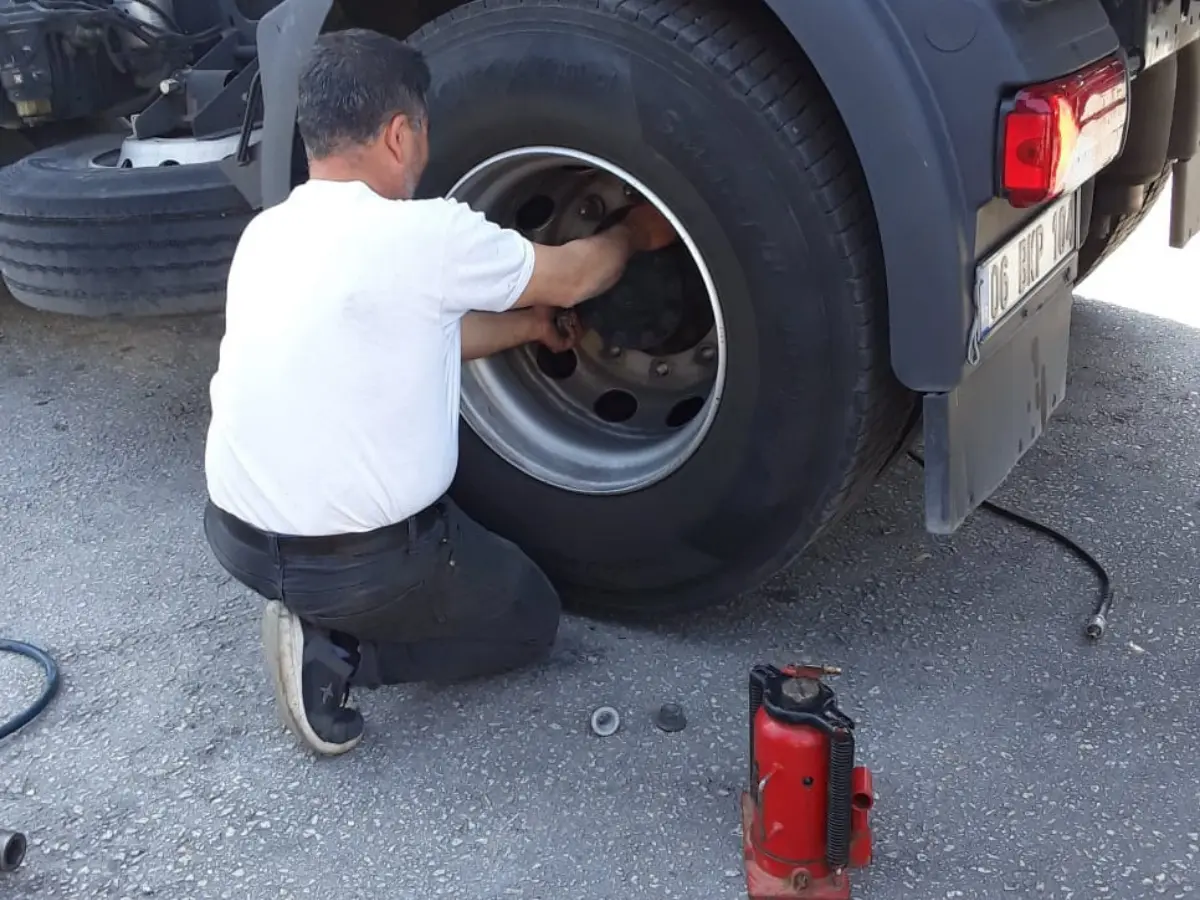 Bağcılar Oto Lastikçi